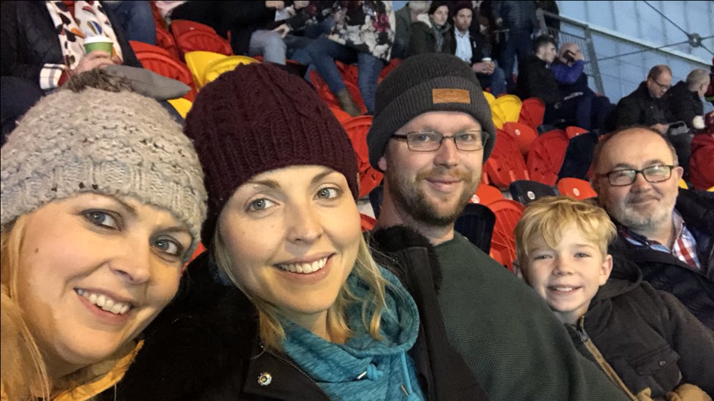 michellemgreen's tweet photo. #munsterrugbyselfie @Munsterrugby #MUNvLEI https://t.co/TQoLpfuJ99