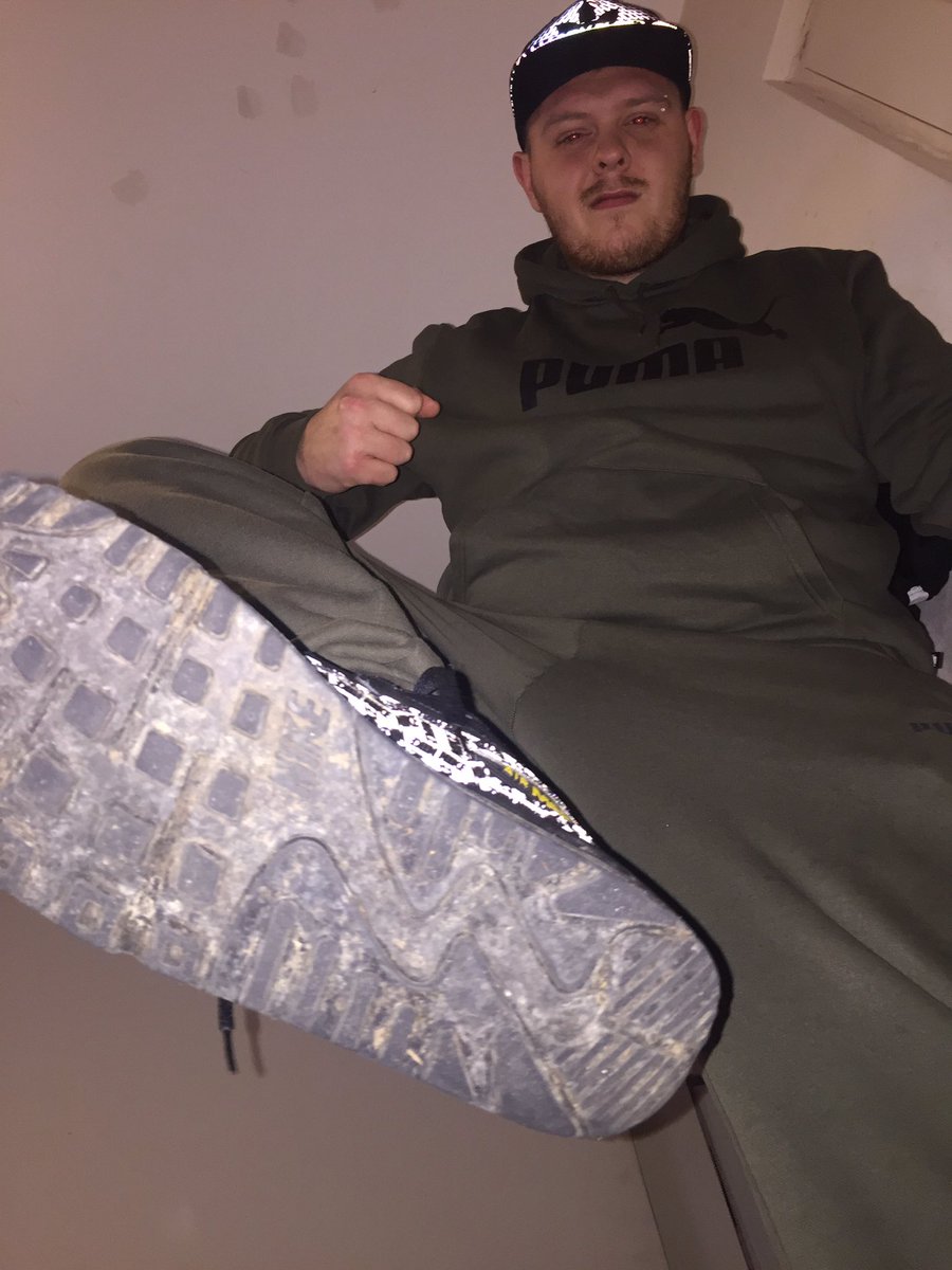 master_sherman's tweet photo. Come and serve your giant #alpha worship my massive alpha #feet you weak minded low life Cunt pleasing master is what you was born for report to serve Skype mastersherman #footfetısh #trainners #cashmaster #FinDom #serveme #FootMaster #paypigs #scallylads https://t.co/G9OqPEb5VI