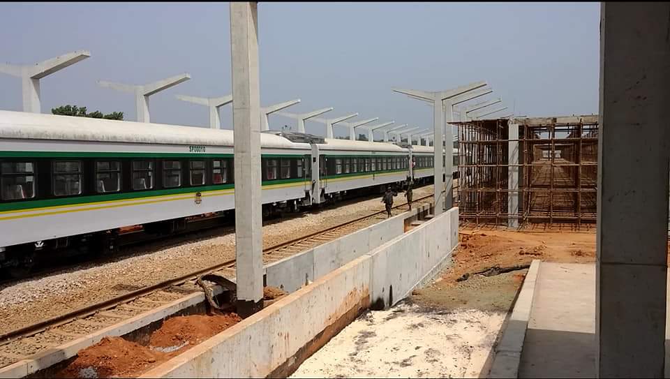 BimazHub's tweet photo. Ongoing construction of Uromi Train Station

#ItakpeWarriRail #RailUpNg
#PMBAtWork
#GovtAtWorkNG
#TheYearOfInfrastructure https://t.co/T904HEc9Zl