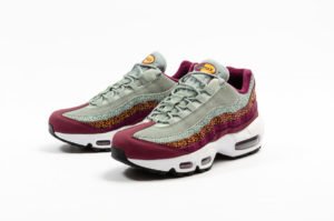 Kickz2fire's tweet photo. #EUKicks Nike WMNS Air Max 95 Premium Bordeaux https://t.co/kdoKeRejGC https://t.co/Qep2PFuiLf