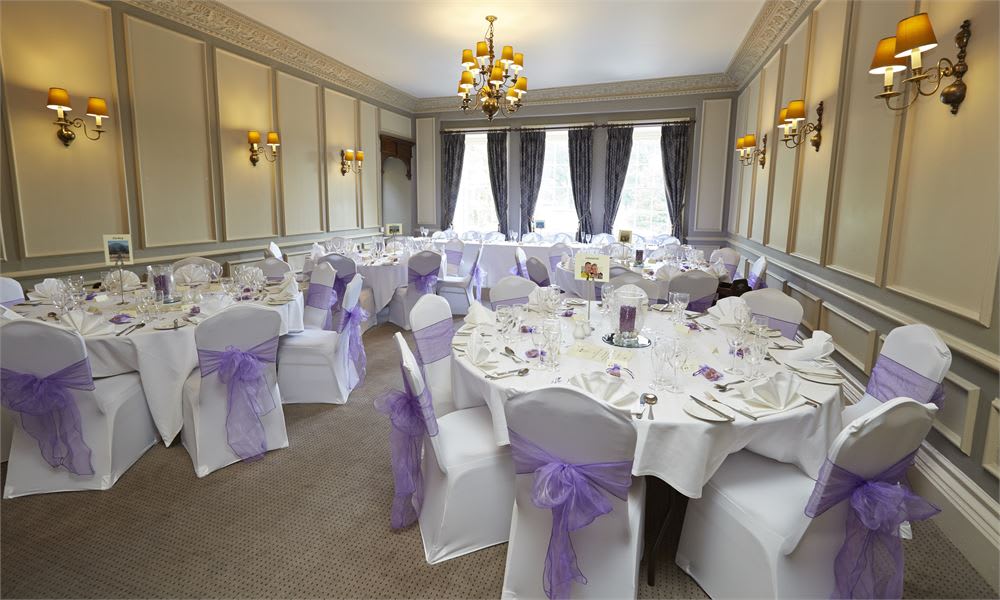 #Leicestershire 👰 #NorthDevon 👰 #Berkshire 👰 We have stunning #wedding venues all across the country, #BridalHour!

Find your nearest 👉 bit.ly/2ORaUKV