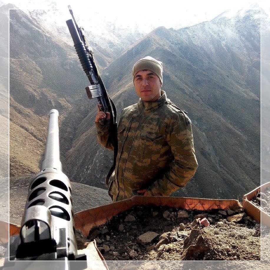 Dereli ilçemizden #UzmanÇavuşSalihDinç'in, Hakkari'de görevi sırasında çığ düşmesi sonucunda #şehit olduğunu öğrendim. Kendisine Allahtan rahmet, Babası Emrullah Dinç ailesi ve sevenlerine başsağlığı diliyorum. Acılarını paylaşıyorum.
Allah rahmet eylesin.