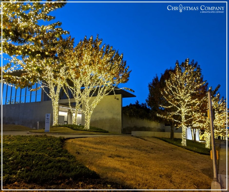 XtremeLighting's tweet photo. Driving by The Modern Art Museum of Fort Worth this week? Don’t forget to enjoy the beautiful Holiday Lights Installation!
#HolidayLighting #FortWorth https://t.co/cpQyl0uJXj