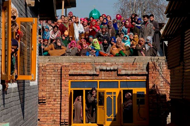 Anti-India protests erupt in Kashmir after 4 rebels killed bit.ly/2SsAB1S https://t.co/V5XgVyK0UJ