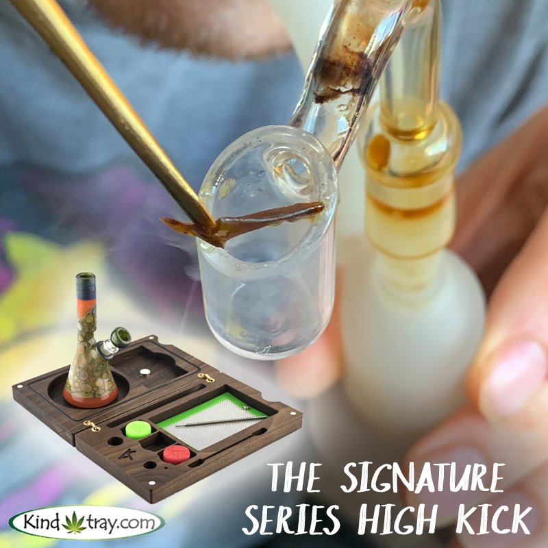 KindTray's tweet photo. Keep the stash clean and classy with tray like our signature High Kick! 
•••••••••••••••••••••
Follow Kind Tray for more📲
https://t.co/vuCUZqCKG2
••••••••••••••••••••••
#KindTray #TraysForDays #HighKick https://t.co/QdfY6s0X7S