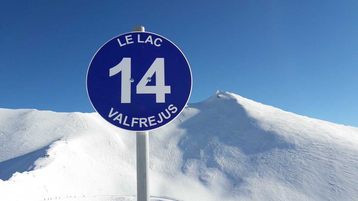 CeBuffetEymard's tweet photo. Le samedi au soleil... ⛷🌞
@Valfrejus @decouvrir_valfr @hautemaurienne https://t.co/bjWhD75rks