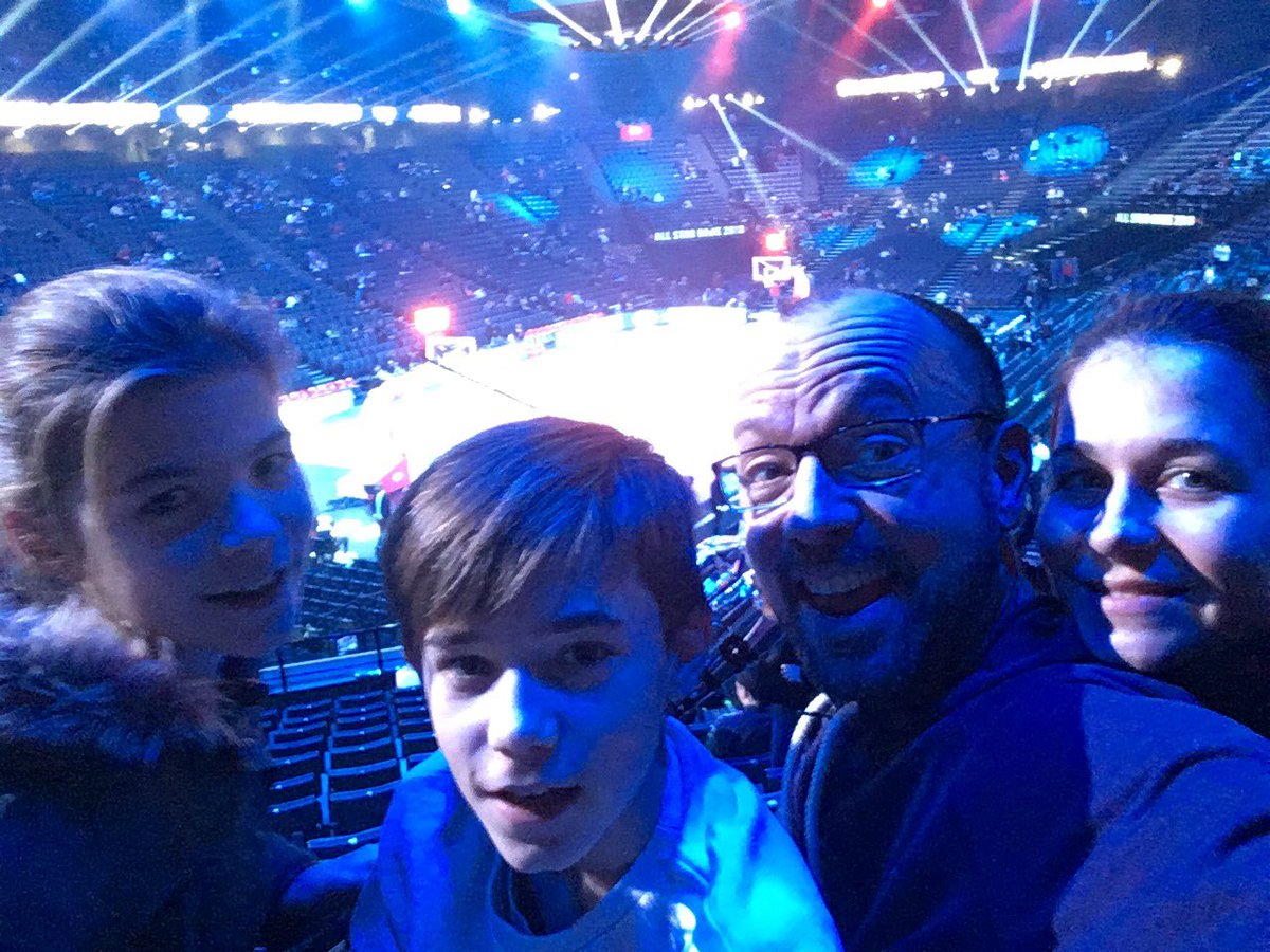 fredericfleche's tweet image. Ready for the French All Star Game at the Accor Hotels Arena. #ASG2018 @LeSPORTbySFR