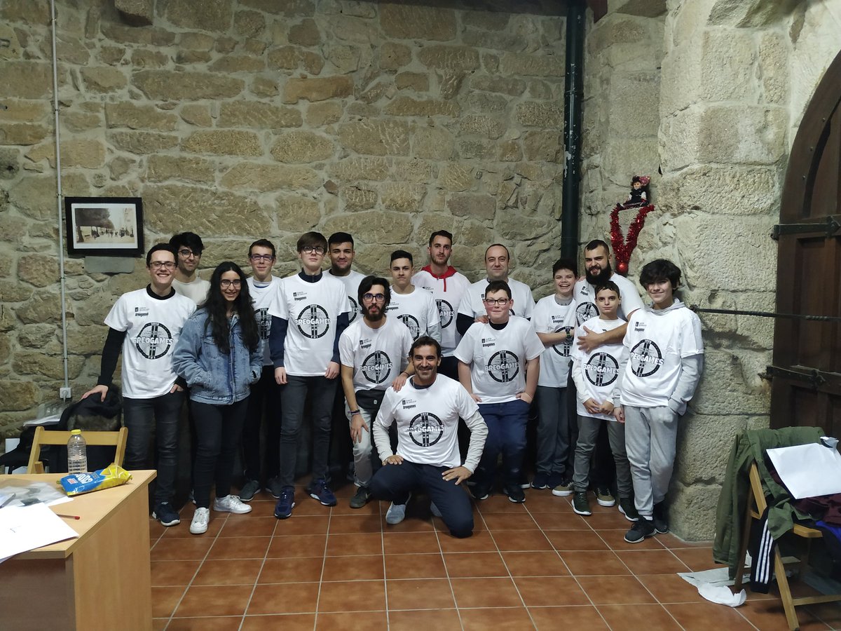 breogames's tweet photo. La foto llego tarde y ya había marchado la mitad del evento.

Agradecemos todos los que se han pasado.

Solo queda la final https://t.co/4U4EJDpD0U