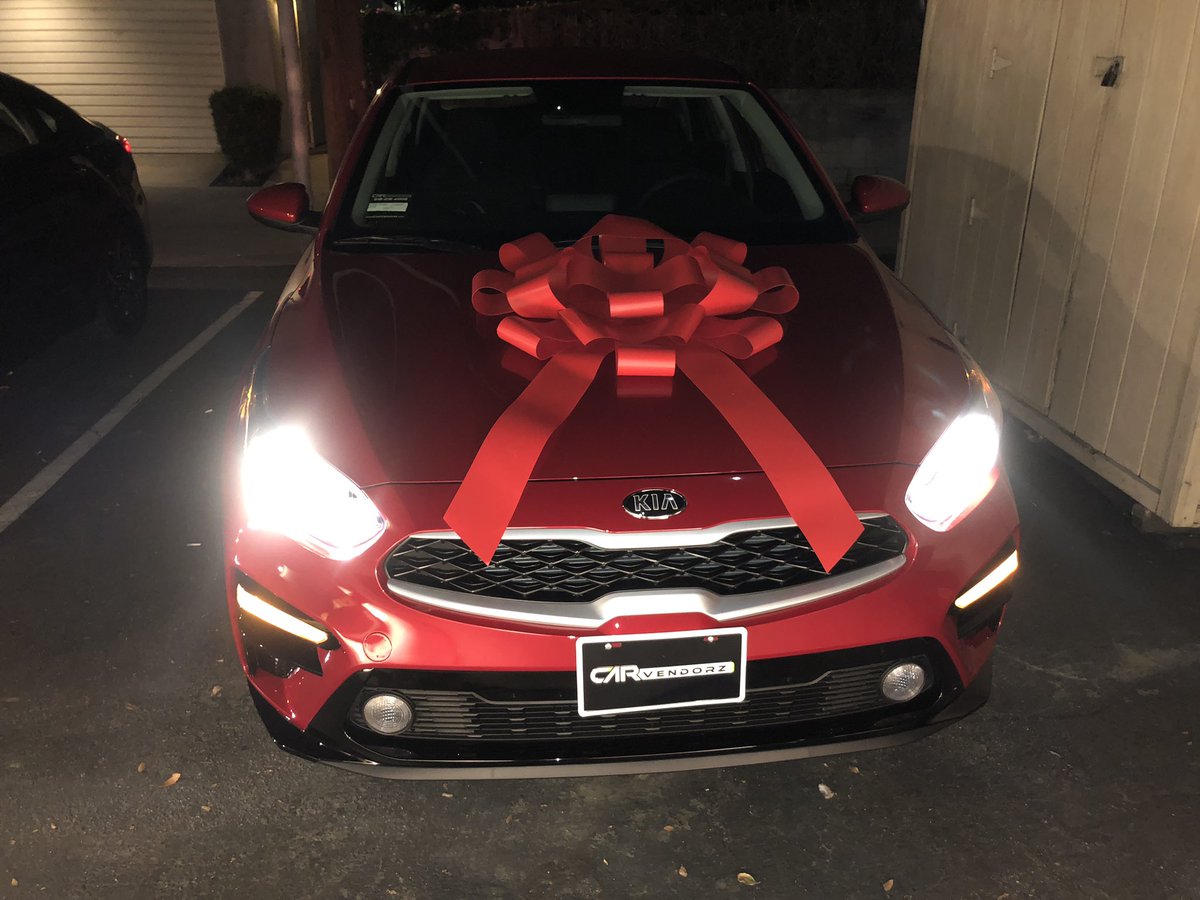 CarVendorz's tweet photo. 🚨Happy Cutomer Alert 🚨
Congrats to our new #CarVendorz family mamber with her 2019 #Kia #Forte. Yes, we work with any credit and you can lease or purchase any make and model at wholesale price. Your new 🚗 is only a 📞 away! #kiaforte2019 #kiafortedeals #kiadealer https://t.co/jNRupyus0Q