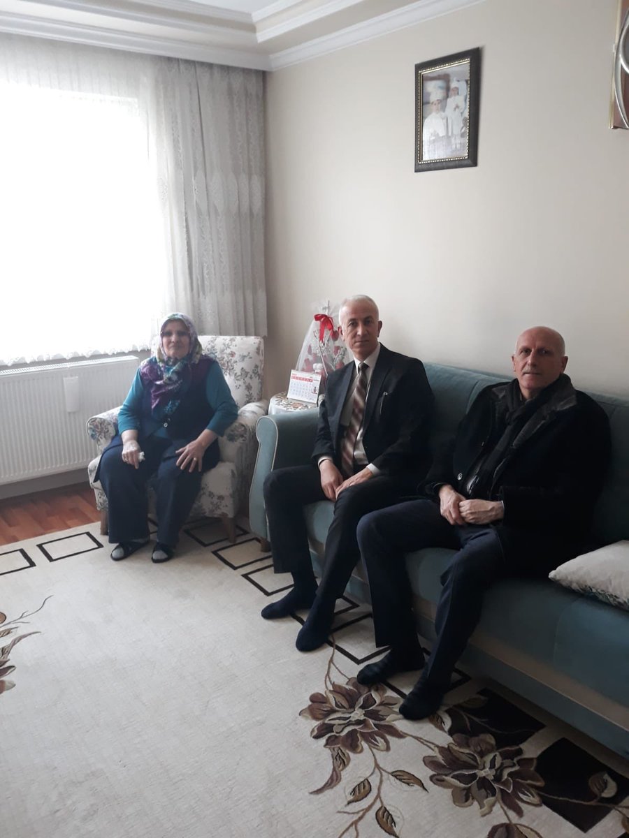 KomezM's tweet photo. İYİ Parti Ankara İl Başkanlığınca başlatılan ve 25 ilçe teşkilatları  ile koordineli bir şekilde  yapılan, şehit ailelerimizin ziyaretini bugün; İlçemizde, Şehit Orhan KORKMAZ’ın ailesini ziyaret ederek gerçekleştirdik. Şehidimize Allah’tan rahmet diliyoruz. https://t.co/DH7OAw5FNz