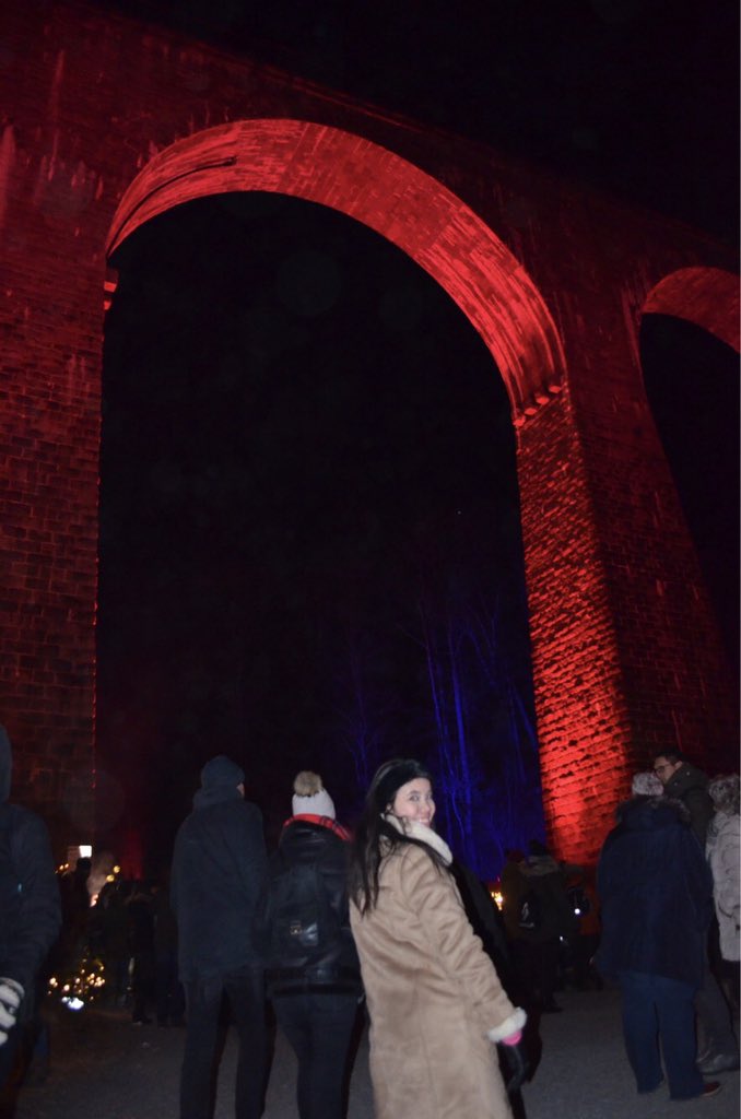 stellamallow's tweet photo. Ravennaschlucht, checked!
A christmas Markt under a train bridge 🚂 https://t.co/LUBiPEtnGy