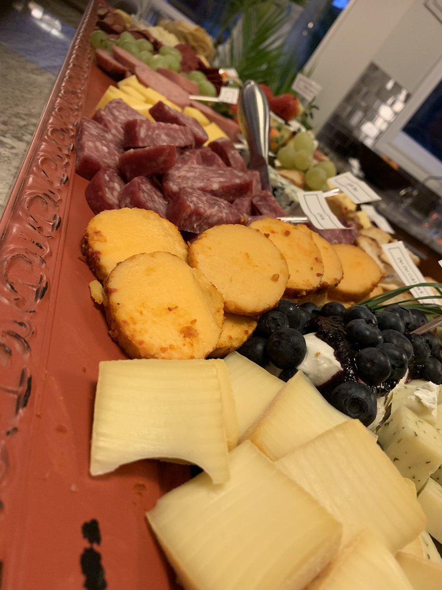 KyleChristie_TV's tweet photo. Ordered an appetizer tray for 8-10 people from @BAMGeneralStore in #cbridge and this is what we got. Amazing! Cheese anyone? #galtlove #entrepreneur https://t.co/jSbYeiCcrW