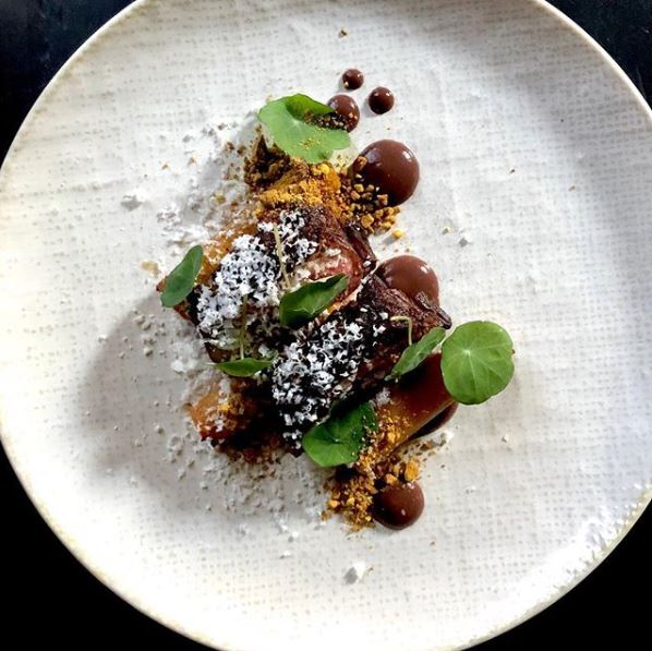 OneidaFS's tweet image. Show us a better looking lamb dish. We'll wait...
—
📸: @chefkrisdelee @duckinnchicago
🍽: Knit Collection #ThisIsOneida