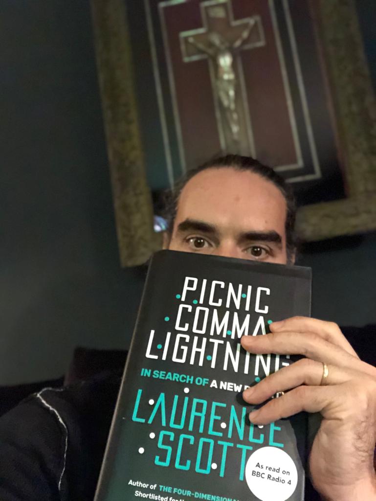 rustyrockets's tweet photo. Watched #Bandersnatch - murkily exquisite. Watched West World eerie and sublime and reading this by Laurence Scott relationship with 'reality' via senses under serious assault 🤪🌈👁 https://t.co/QiRtPINRAT