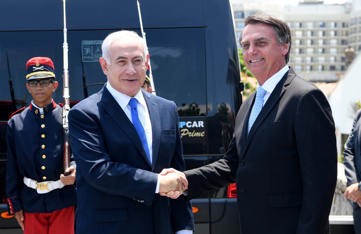 IsraeliPM's tweet photo. Prime Minister Benjamin Netanyahu met yesterday at Fort Copacabana in Rio de Janeiro, met with Brazilian President-elect Jair Bolsonaro.

Prime Minister Netanyahu invited President-elect Bolsonaro to visit Israel; the President-elect accepted. https://t.co/8XlAW3wwTJ