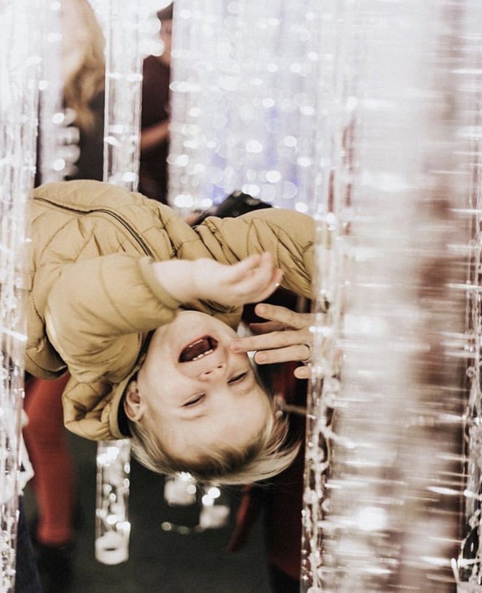 "Life is better when you're GLOWing."   ✨

Hurry on over to glowgardens.com/christmas-barr… and lock in your dates to Glow with NEW attractions and live performances from your favourite magical princesses. 

📷 : <a href="/westinbayshore/">The Westin Bayshore</a>

#glowbarrie