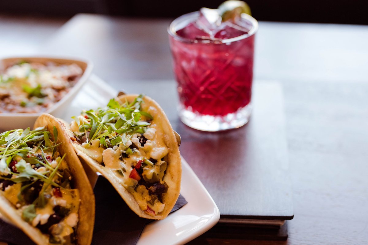 It's that time again! Come in and get our amazing tacos for lunch today with a regular side for just $7! All of our tacos half off Monday through Friday from 11-4.
#utah #utahbar #slcbar #lakeeffect #lakeeffectslc #lakeeffectbar #drinks #whisky #lunch #tacos #taco #lunchtime