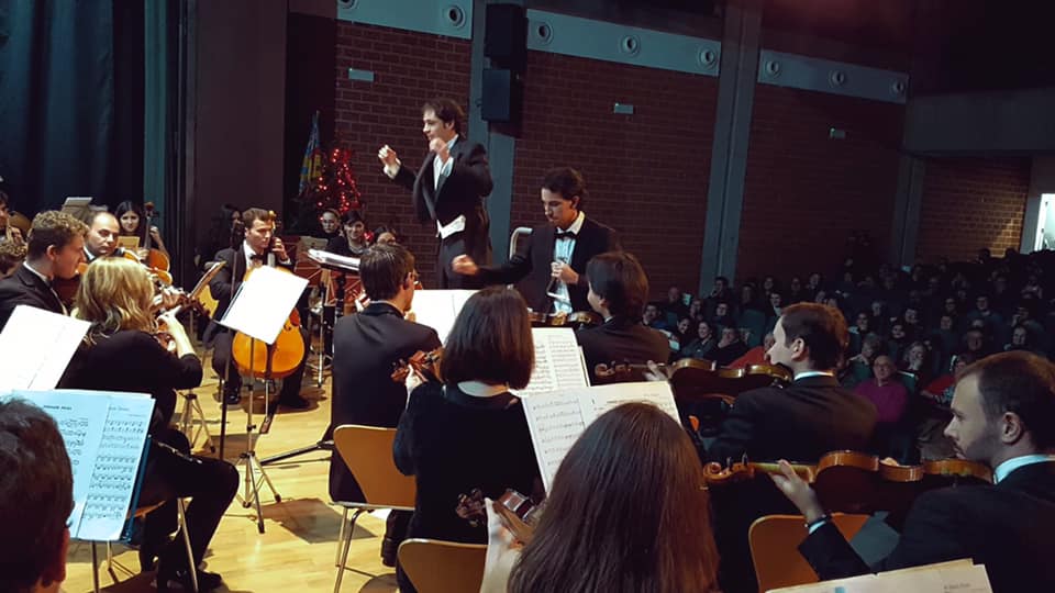 GutierrezPab10's tweet photo. Despedimos un gran año, siempre con música! 🎻🎶
#OSASV https://t.co/nWWruZZqNp