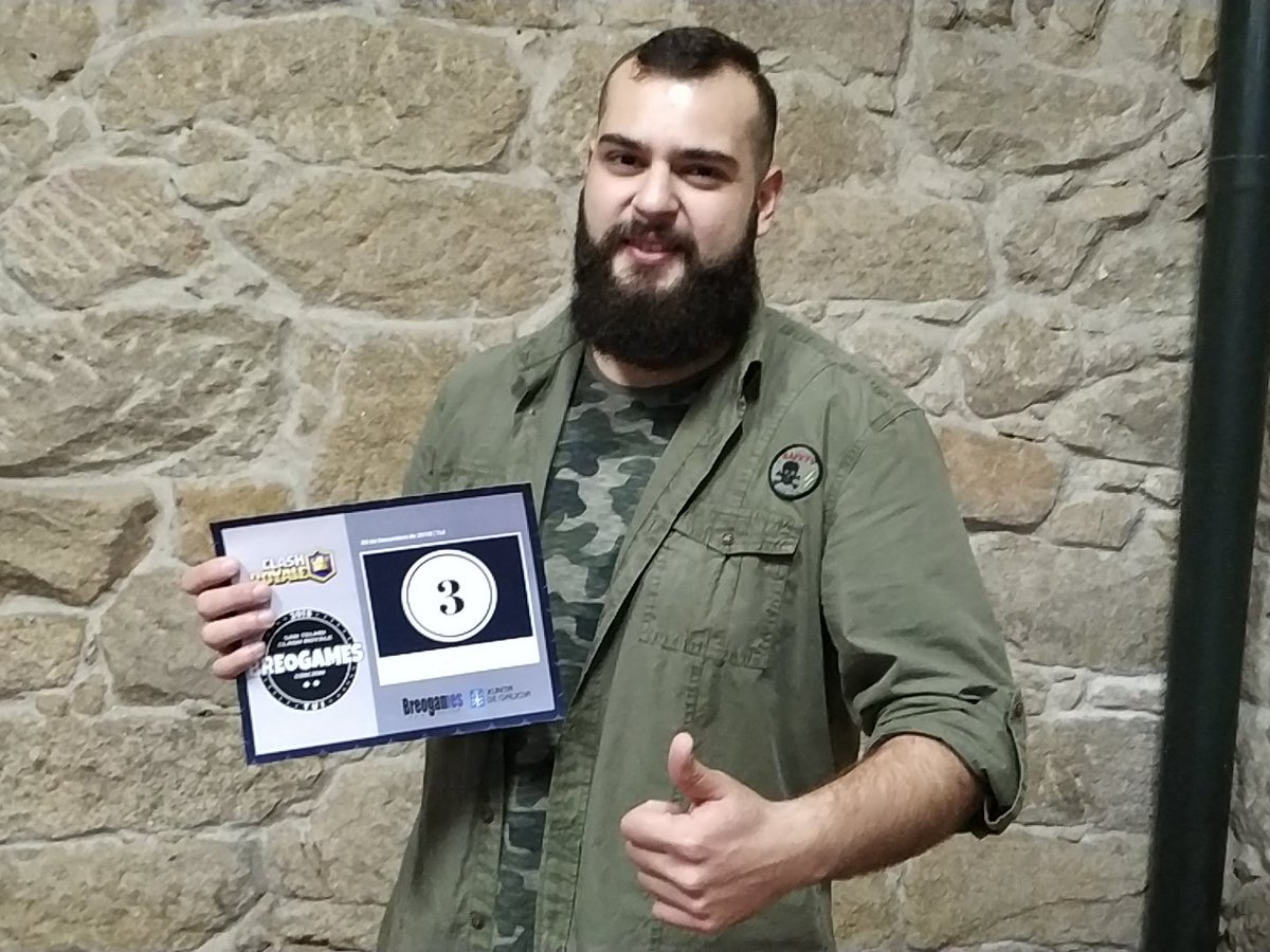breogames's tweet photo. El 3° Clasificado ha sido xBanneD de @EstrelaGalizaCR 

Guapo, Fuerte, Rudo y además bueno jugando al Clash Royale.

Enhorabuena https://t.co/vwgJ824Nhv