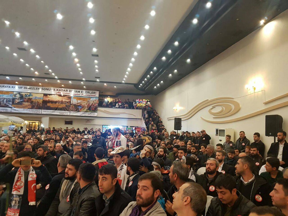 Furkan Gönüllülerinin tertiplediği 'Mekke'nin Fethi ve Mesajı' konulu özel program binlerce kişinin katılımıyla gerçekleştiriliyor.

GAZİANTEP

Canlı Yayın:
youtu.be/oO1cB0-6xVE