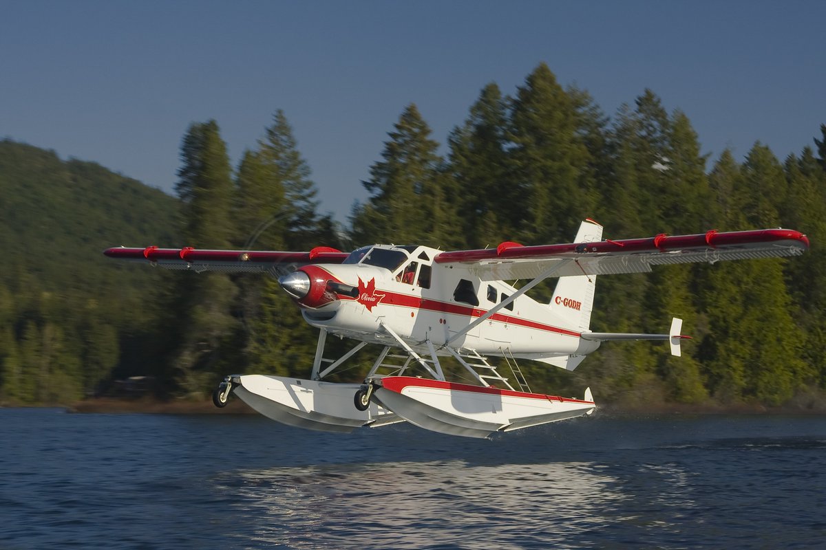 vikingairltd's tweet photo. 5th Day of XMas: #DHC2T Turbo #Beaver Olivia is a symbol of Viking's craftsmanship. A former US Army #aircraft, Olivia was rescued from the PIMA Museum for conversion to PT6A-34 turbine & new avionics. After 5900 hours, Olivia now flies faster & smoother than ever before. #avgeek https://t.co/vWvPKIggvG