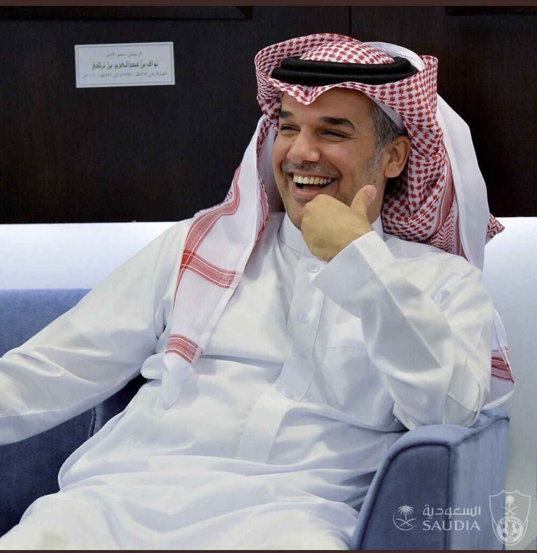 FcAhlilive's tweet photo. الاستاذ ماجد النفيعي لك كل الاحترام والتقدير اختلافنا معك في العمل فقط .. الله يوفقك في حياتك العملية القادمة @Nefaie_Majed 💚 https://t.co/aalAPpD6LA