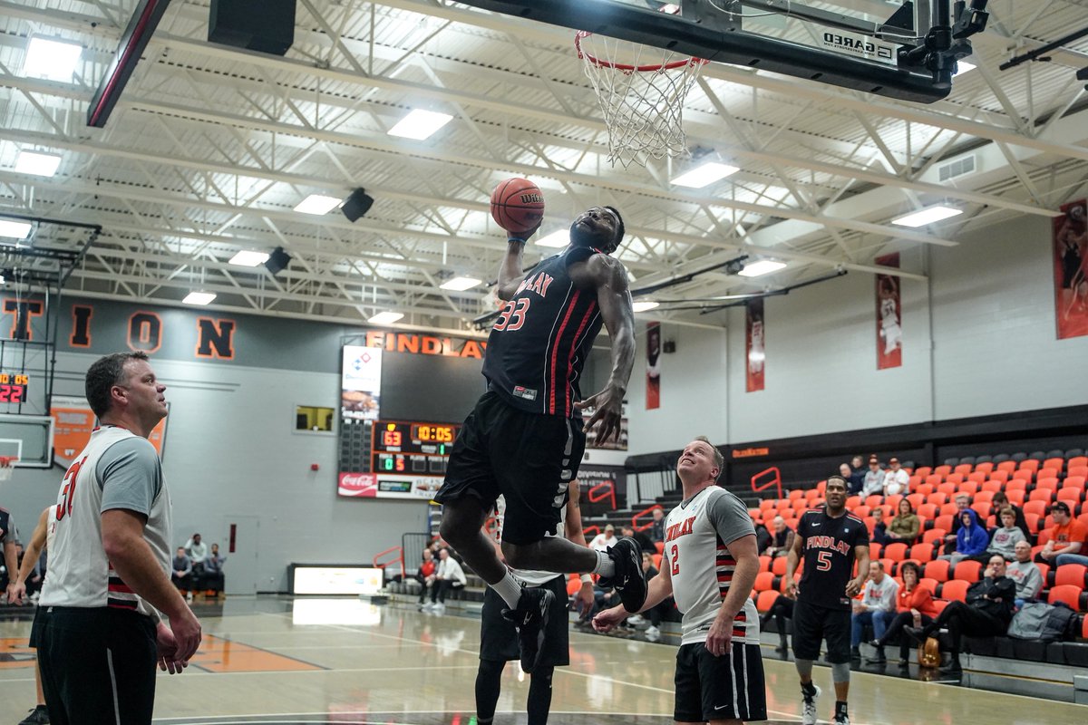 FindlayOilers's tweet image. Lots of fun was had at this afternoon's men's basketball alumni game. Good to see these faces back in Croy Gymnasium!

For 📸, click here: athletics.findlay.edu/sports/mbkb/20…