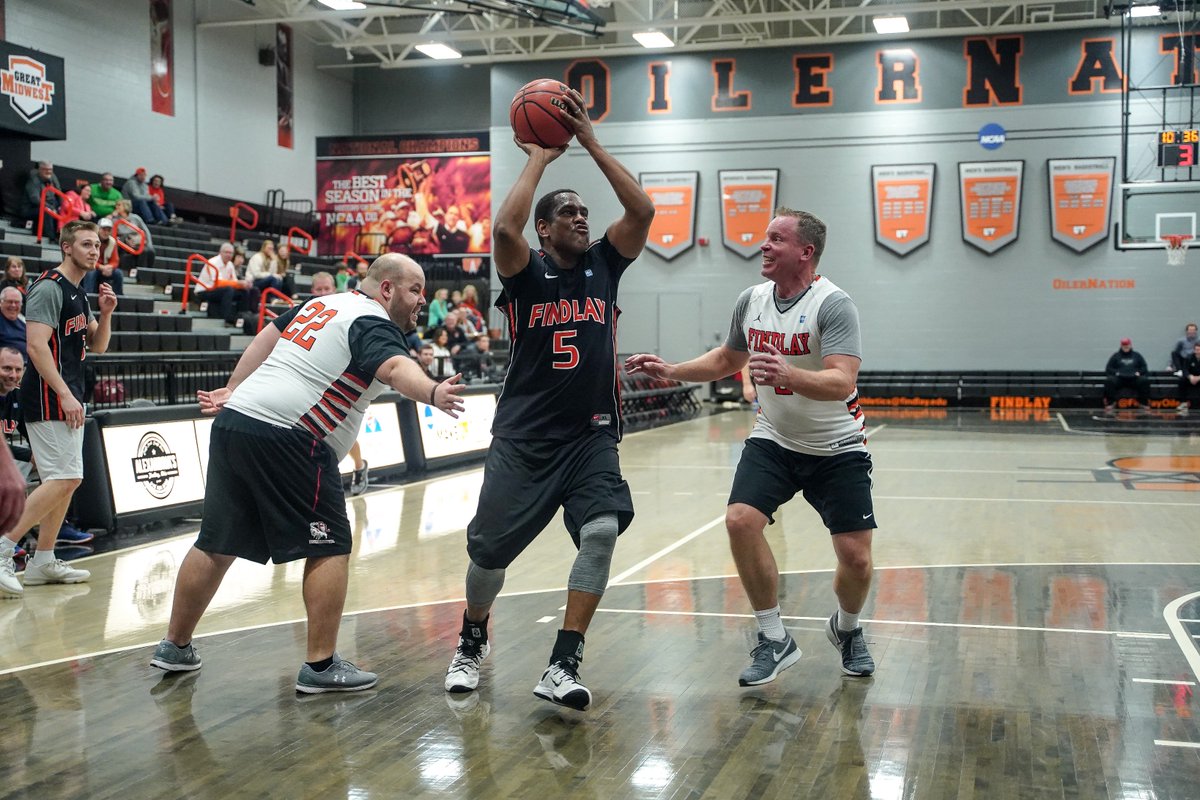 FindlayOilers's tweet image. Lots of fun was had at this afternoon's men's basketball alumni game. Good to see these faces back in Croy Gymnasium!

For 📸, click here: athletics.findlay.edu/sports/mbkb/20…