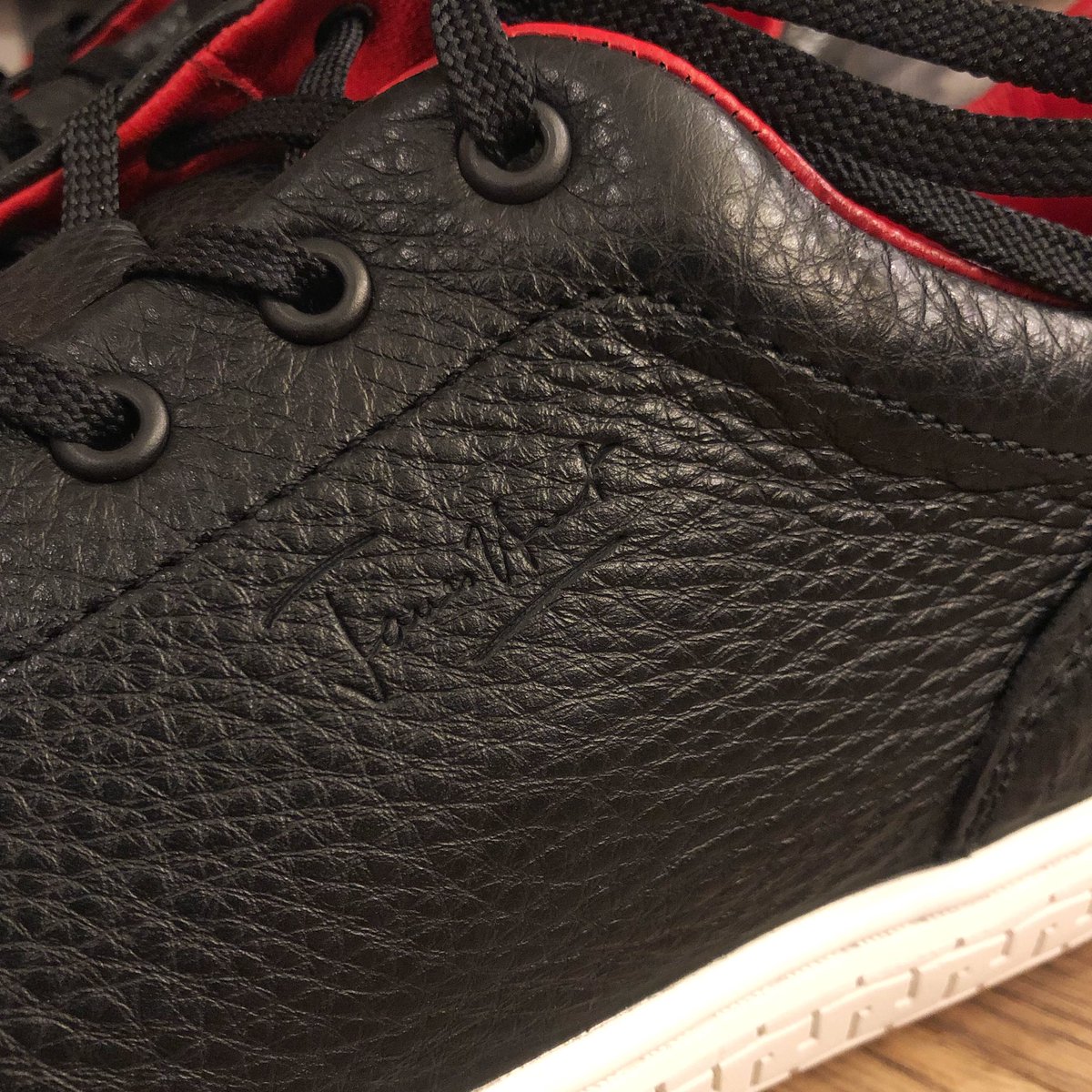JonathanRWegner's tweet photo. Santa deemed me worthy of a pair of Piloti James Hunt sneakers this Christmas 😬 I really dig all the detailing from the packaging and unpack experience to the actual #kicks themselves. #design https://t.co/EsAGwa8MZb