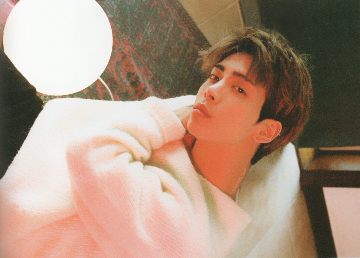 wordsbyjjong's tweet photo. (Q: what is the world that Jonghyun dreams of?)

“A society where everyone is equal so that it’s a peaceful world.”

cr: thatcoolcatmeow https://t.co/cT178Egk0N