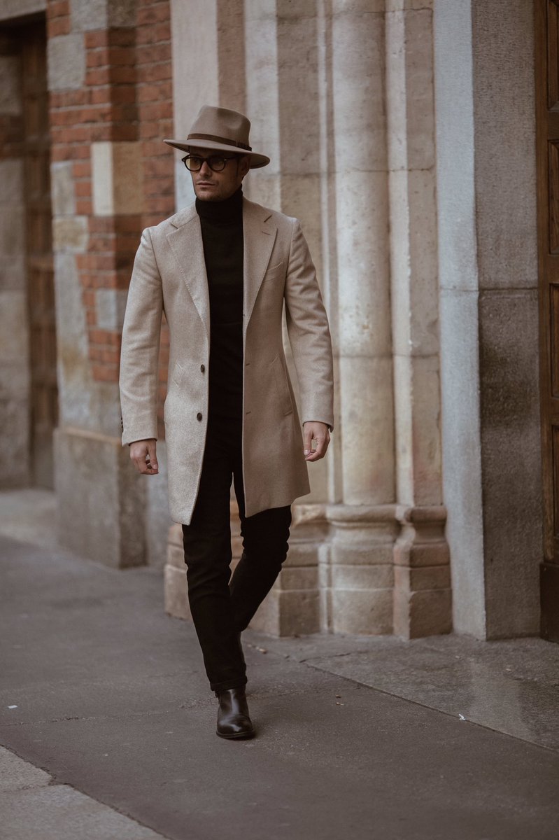 Few days off, few days of total detox where I did what I love most: spending time with my family, my love surrounded by great and sweet atmosphere...Every year during this period I really enjoy the little things!!
#FrankGallucci #proudtobeitalian #Cashmere