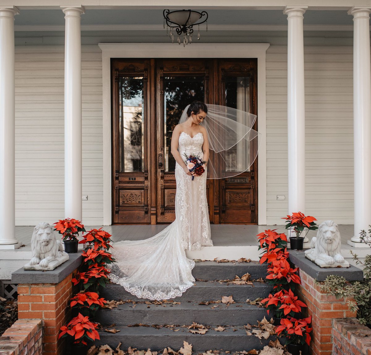 cordraycreative's tweet photo. These bridals are everything. If you’re getting married or engaged; book now for a discount on wedding/engagement pics!! https://t.co/poivGIRRdU