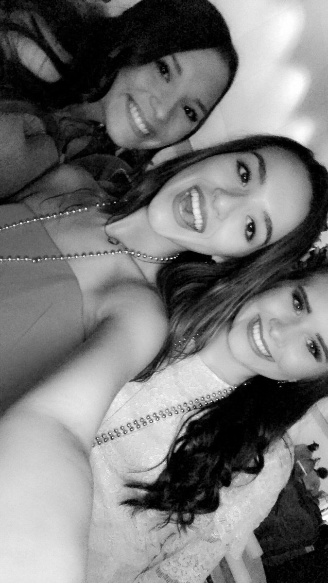 LemaireMarlee's tweet photo. happy birthday @alliecmire  hope it’s a great one💕 https://t.co/UbXuTUWUfb