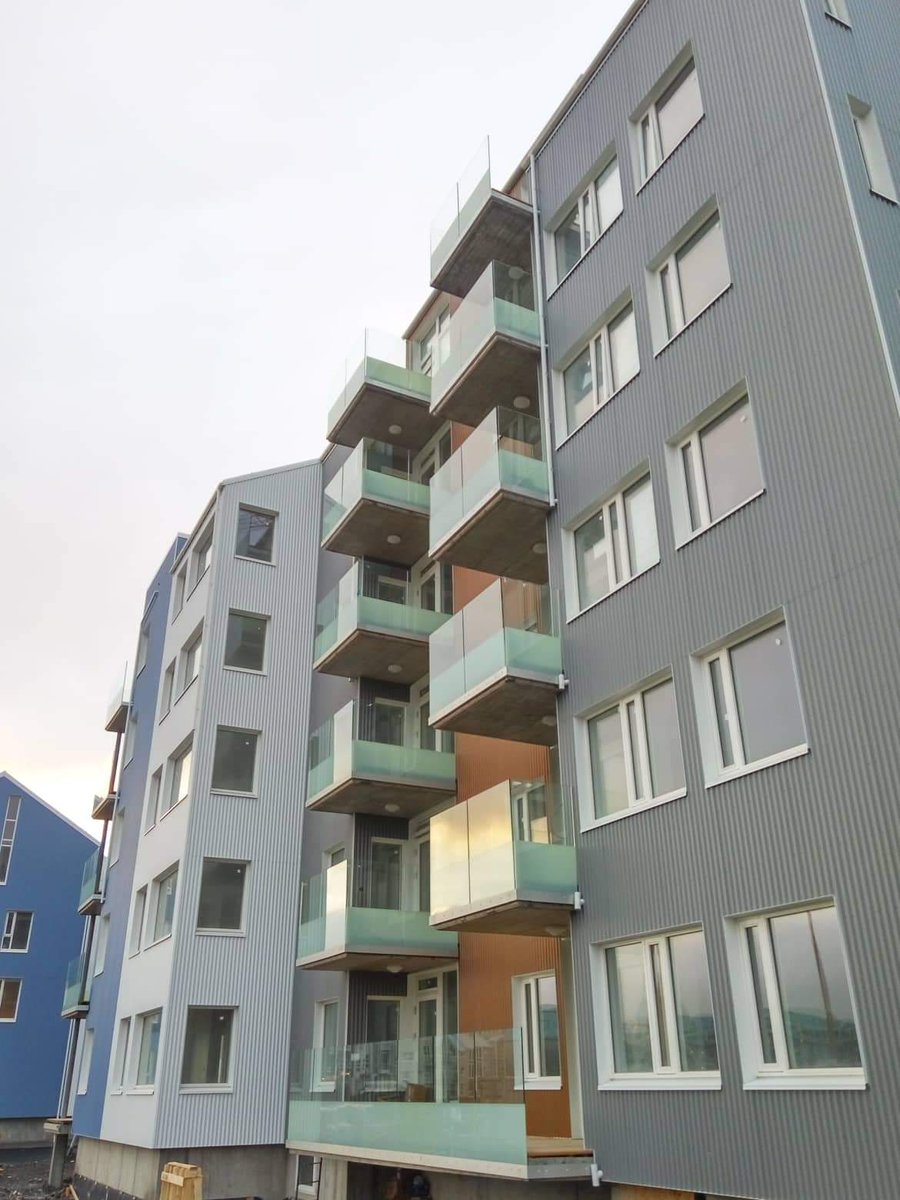 Allt á fullu við Tangabryggju 13 fyrir ÞG Verk.