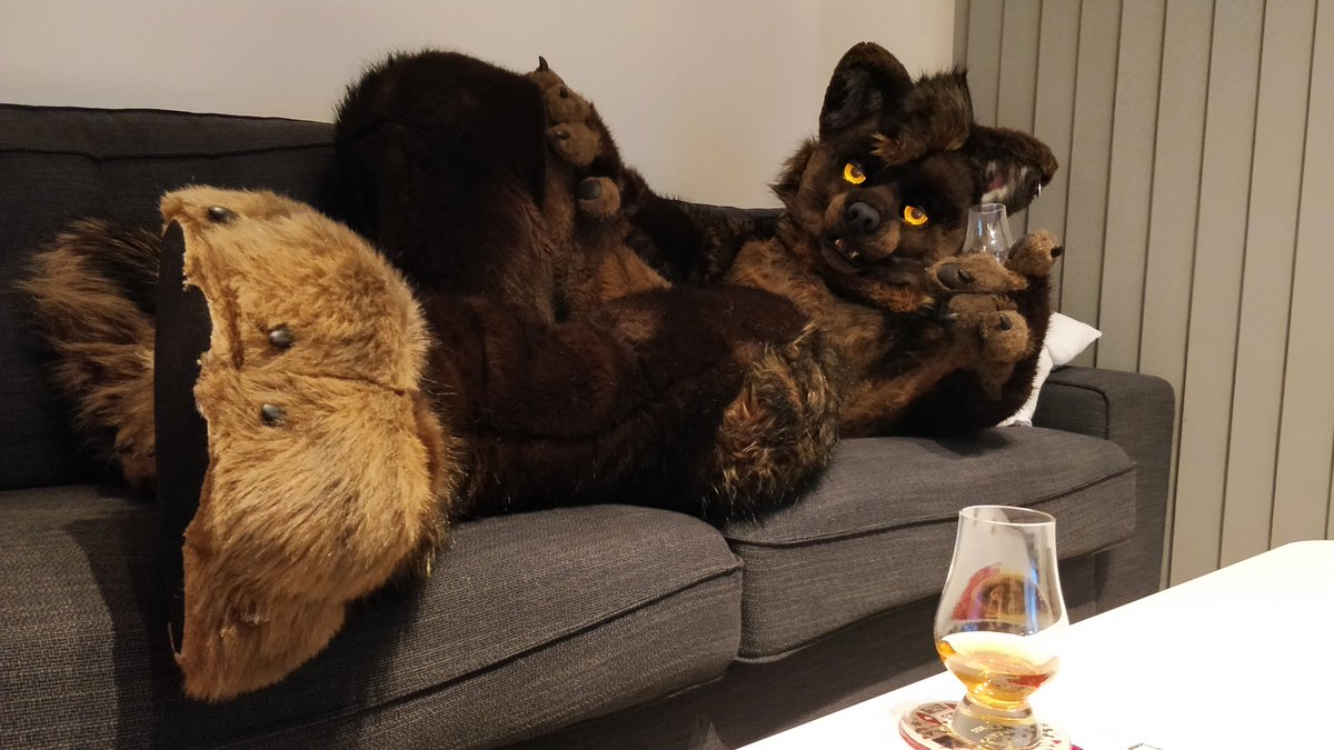 As the year comes to a wrap, why not join me for a drink to celebrate the new one? :D

Photo done by <a href="/Silly_Soda/">Madeleine ✨🌌 (Soda)</a> 
Suit by <a href="/DandylionsLLC/">Dandylions</a>