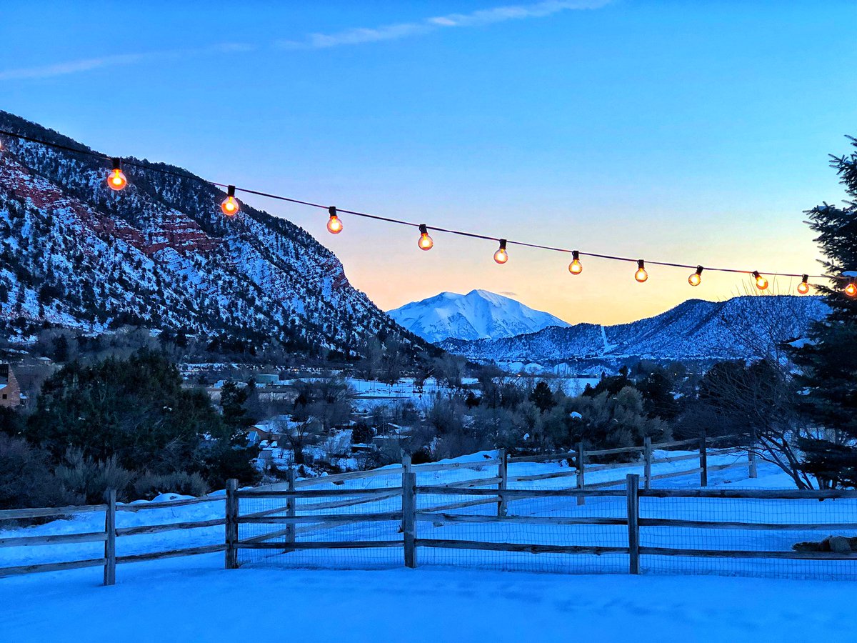 knottigirl's tweet photo. #homefortheholidays https://t.co/EAHnN9G1gC