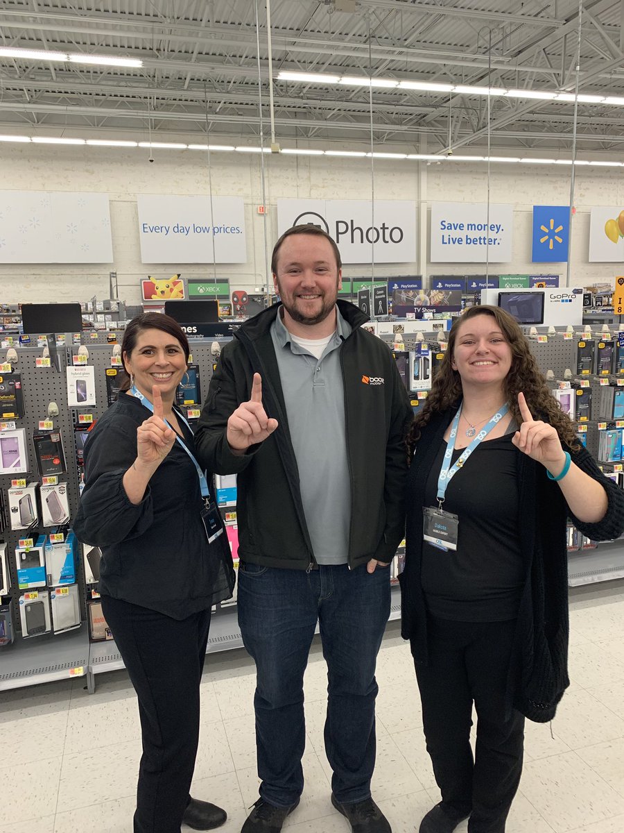 2 new Sprint lines here in Newington NH Walmart! Great job Dakota! <a href="/RaymondKrozak/">J Raymond Krozak</a> <a href="/l_kobilarcsik/">Sandra Kobilarcsik</a>