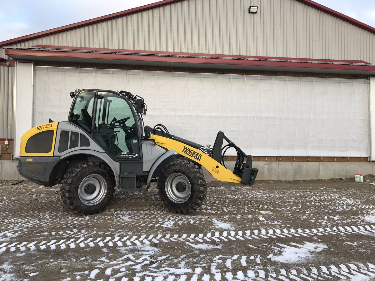 IncAcres's tweet photo. Loving the all wheel steer loader so far!!! Turns on a dime! @WackerNeusonNA @WackerNeuson @frontierequip  #allwheelsteer https://t.co/qfNNDrceG1