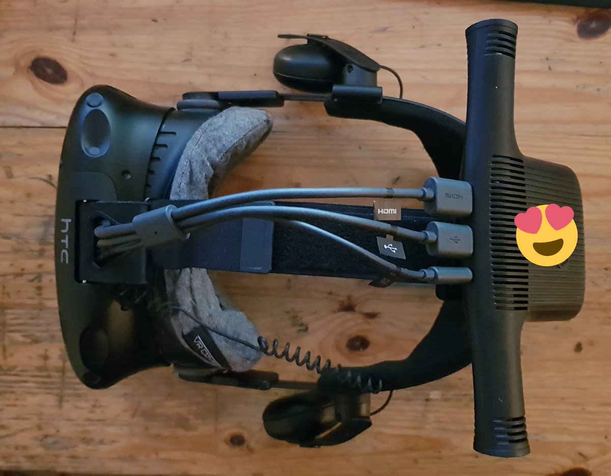 xr_tobi's tweet photo. Finally wireless. Feels like the future. Next step: less helmet/more sunglasses please
#vivewireless #HTCvive #VirtualReality https://t.co/gzbDSdu3vQ