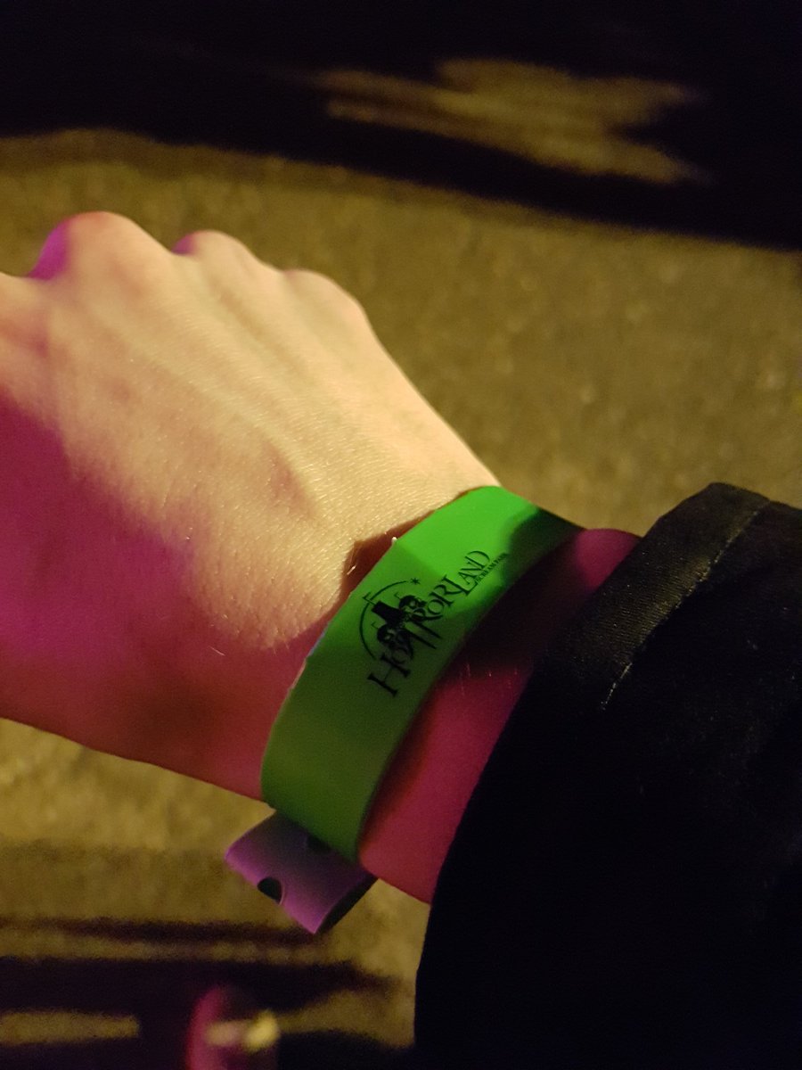 cinematerrorcat's tweet photo. Horrorland superat. 'Matadero' és la millor haunted house amb diferència seguida de 'Black Out'. Un 10 sobre 10 és quedar-se curt. @Horror_Box https://t.co/rEQbGh4pnN