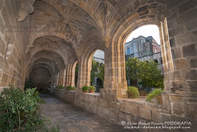 Alcántara fue una ciudad señorial abasteciendo a un gran patrimonio. A esto hay que añadir los impresionantes paisajes naturales que la rodean.