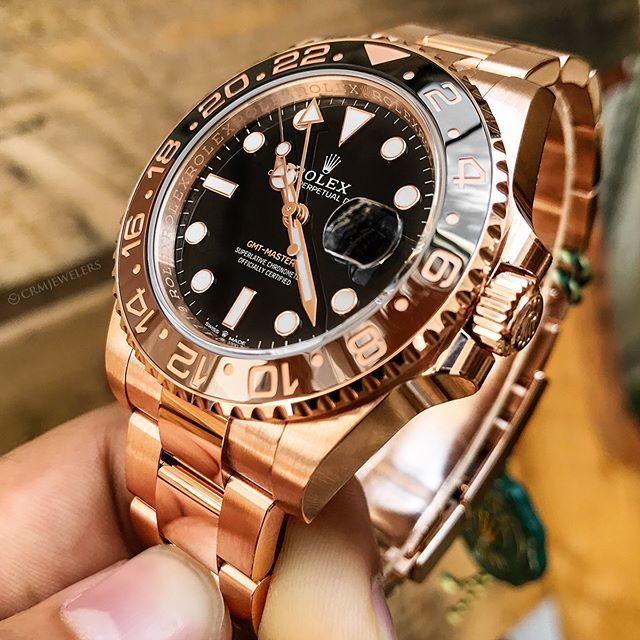 crmjewelers's tweet photo. 🔸Rolex GMT
🍺RootBeer 🌹🔸Rose Gold! Tag Someone Who Needs This Piece😱
💵$34,000
.
.
.
#fashionformen #instawatch #orologio #southbeach #watchmania #reloj #watchnerd #watchfam #watchaddict #luxurywatch #wristwatch #mensfashionreview #styleblogger #timepiece #womens #watchoft… https://t.co/y5RYPIJylp