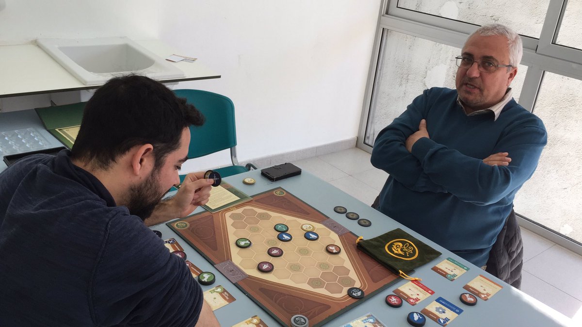 MolinsdeJocs's tweet image. En aquestes festes fem jornades extraordinàries de #jocsdetaula #DiceHospital #KitchenRush #WarChest #Inis