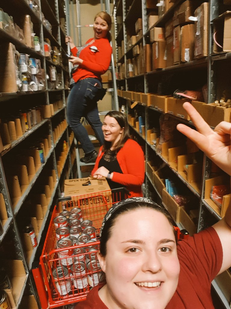 SimmsKrystle's tweet photo. Post-Holiday Grocery manuals! When in doubt, purge it out! @31ginja @MorganRuocchio https://t.co/OxhMkH8Sb9