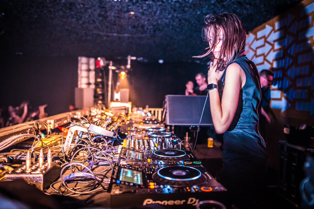 L_W_E's tweet image. Big thanks to everyone that came along to @Junction_2 at @TobaccoDockLon
 
If you have any lost property please fill in this form &amp;gt;&amp;gt; bit.ly/lwelostproperty

We are back in the office on 7 Jan, but will check important items tomorrow.

pic credit @hirobjones 

#Junction2