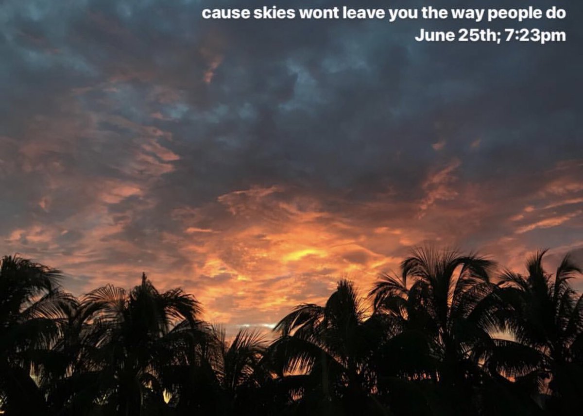 cfwmip's tweet photo. sunsets and sunrises || 2018 https://t.co/efvZyUjbIG