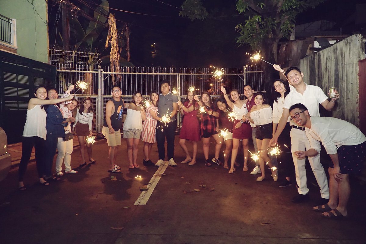 TrishEsclabanan's tweet photo. The best people in life are free. 
IDK Year Ender 2018 💖 #HSloves https://t.co/1GEuGYvalG