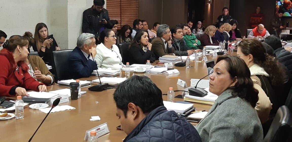 Marcaje_Leg's tweet photo. En comisiones los diputados aprueban reformas a los Códigos Financiero y Administrativo. Avalan regularizar el transporte público y un nuevo reemplacamiento a partir del siguiente año. https://t.co/ULyUhiRq6X
