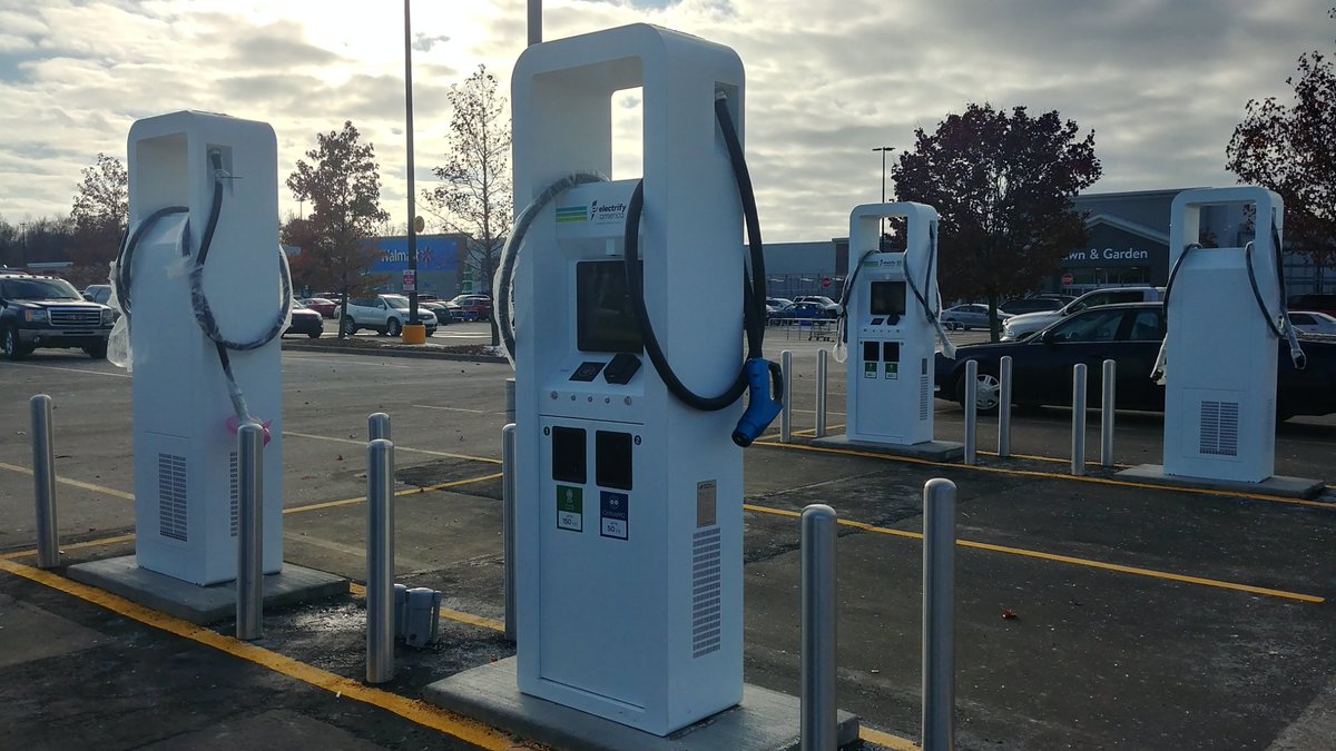 AmazingChevVolt's tweet photo. @AlexRoy144 @mikespin +100
@VWGroup, @VWGroup_De Brand @Porsche #Automotive #ElectricFueledVehicle: #EV #ZEV #BEV, #ZeroEmissions & #NearZeroMaintenance Performance, Sport #ElectricCar; #Tycan* #TycanEV "TycanEVTurbo"
350 KW #DCUltraFast, Lansing, MI.!
VW AG USA @ElectrifyAM
@PlugShare
*Lively Pony https://t.co/q6nb1Tbfly