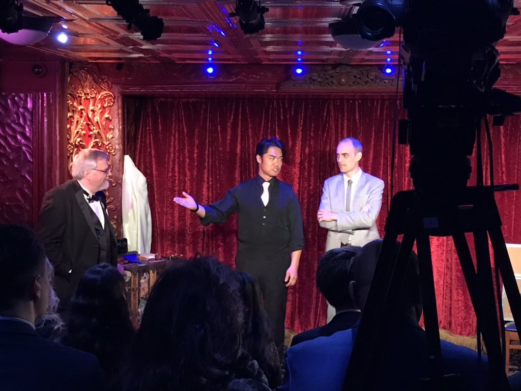 hine527's tweet image. 2019年 1月 1日 NHK総合

世界最高峰 Magicの殿堂

MAGIC CASTLE 2018

23時35分〜

#MacKing
#shootogawa
#simmon
#HenryEvans
#GorgeTover